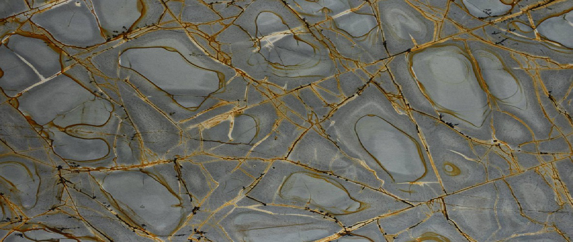 What are the differences between quartzite and marble worktops?