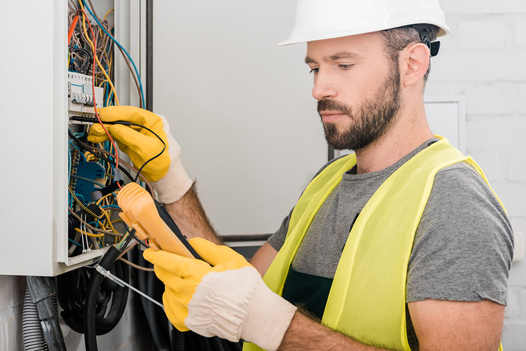 11 Reasons for Hiring a Professional Electrical Company